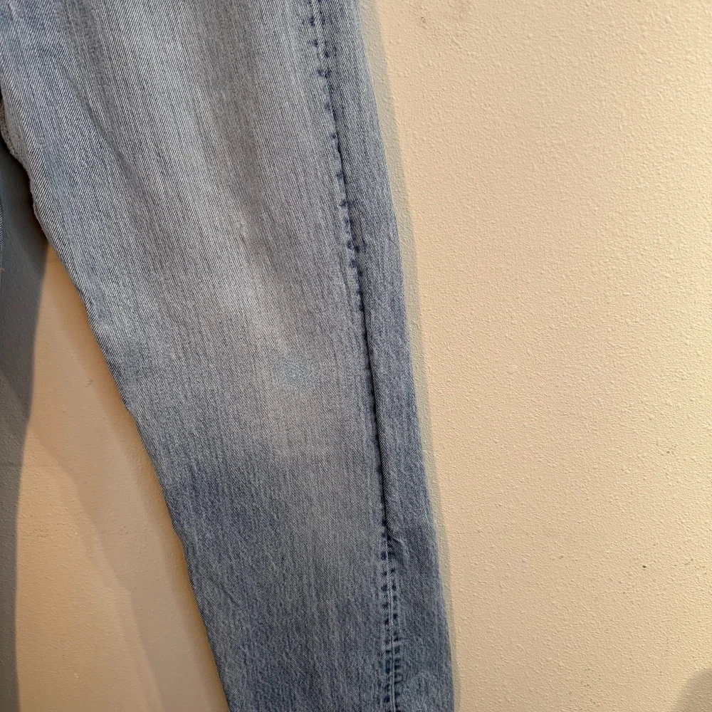 Vintage Restored Levi 501 Jeans 32"W X 28 1/2" Inseam - Picture 4 of 16